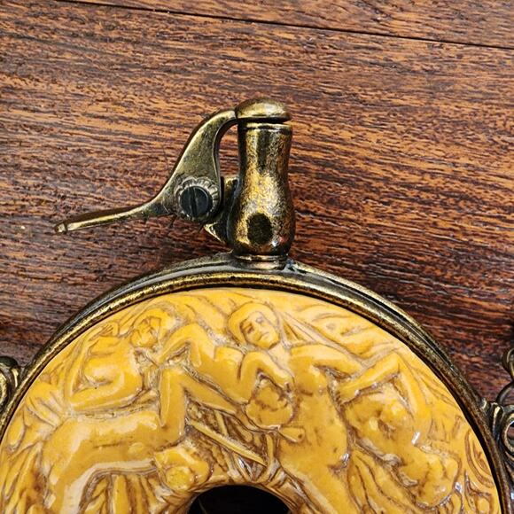 Antique Rare VHTF Victorian-era Repro of 17th Century German Powder Flask - Picture 4 of 8